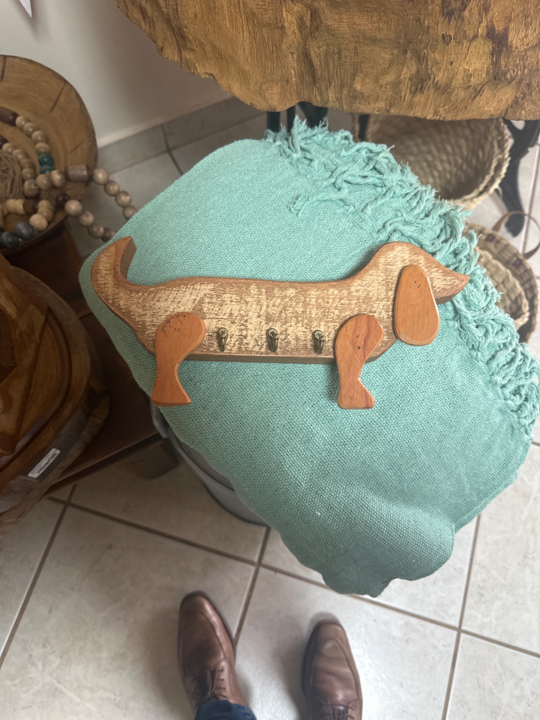 Cachorro Madeira Porta Chave 3 Ganchos