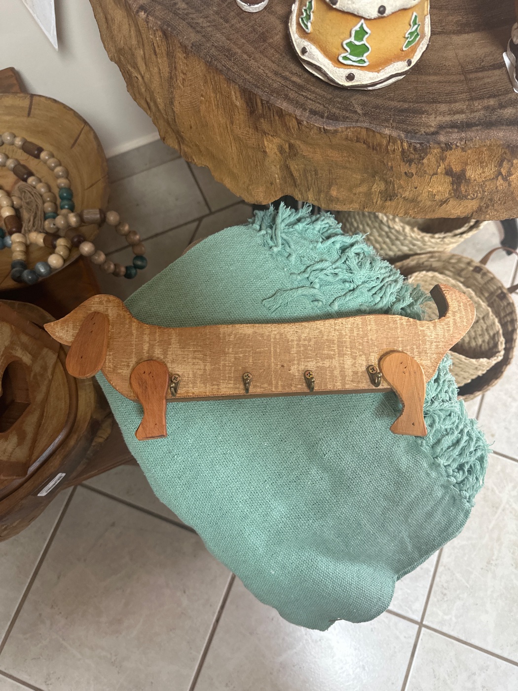 Cachorro Madeira Porta Chave 4 Ganchos