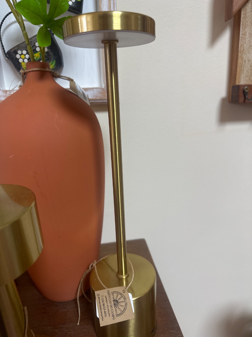 Luminária Dourada de Mesa