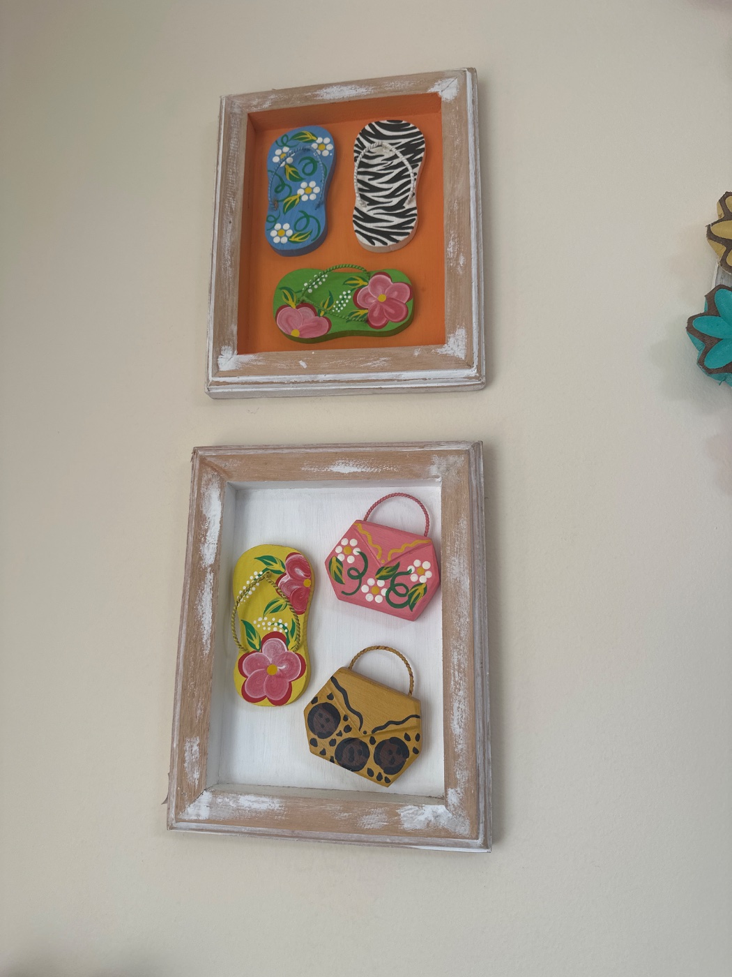 Quadro Madeira Médio (chinelo Bolsas)